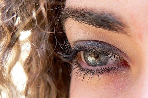 Longer Eyelashes with Latisse? Is It Safe during Pregnancy?