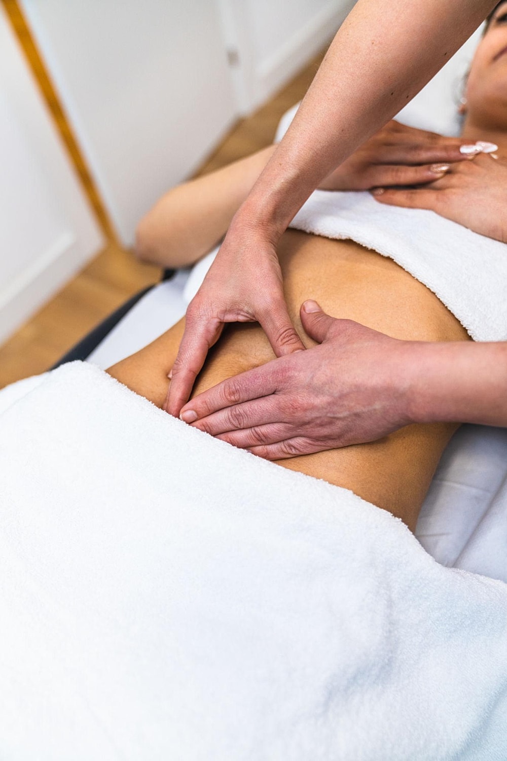 lymphatic massage therapy after liposuction